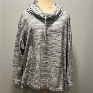 Kim Rogers Gray Patterned Top